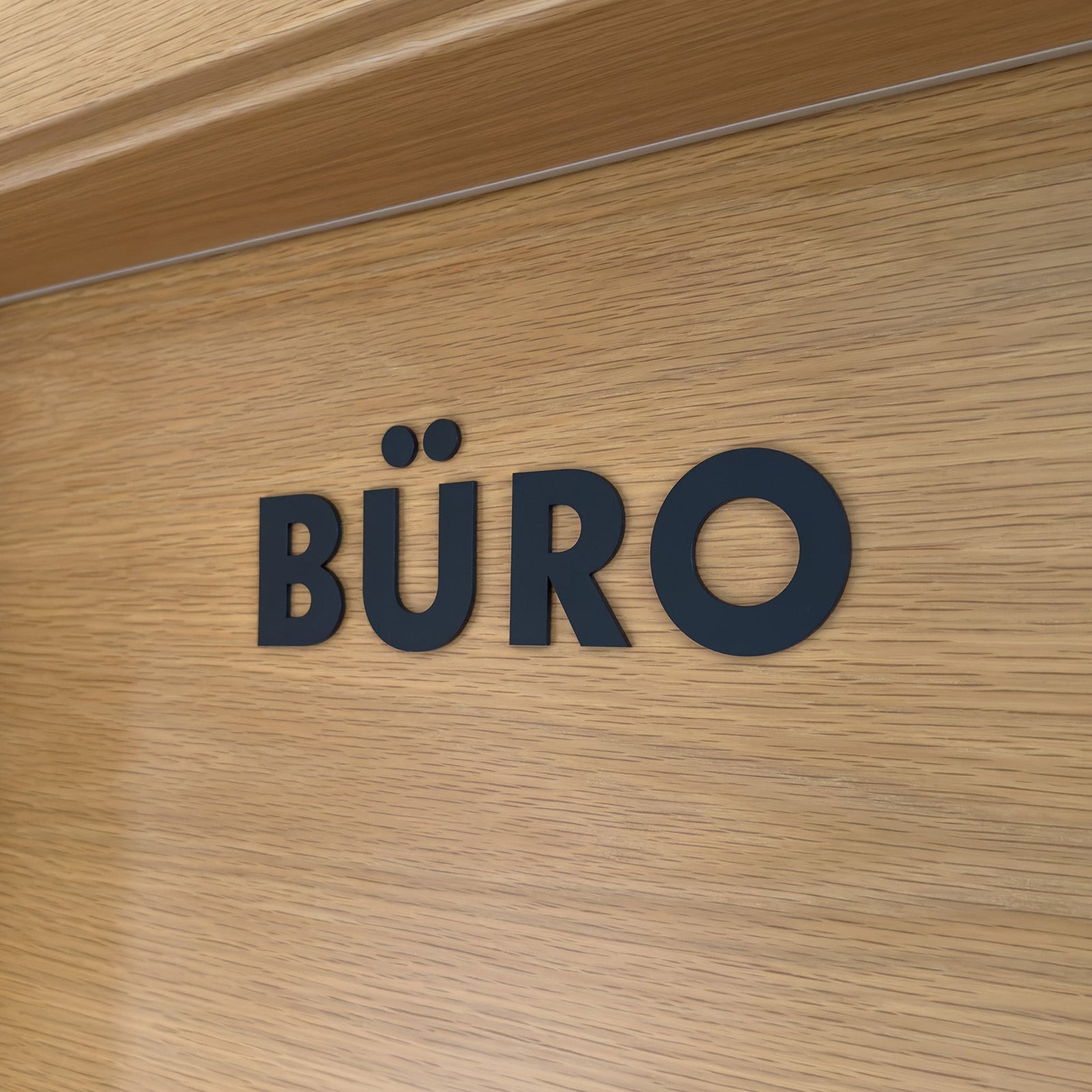 BÜROBESCHRIFTUNG INDOOR