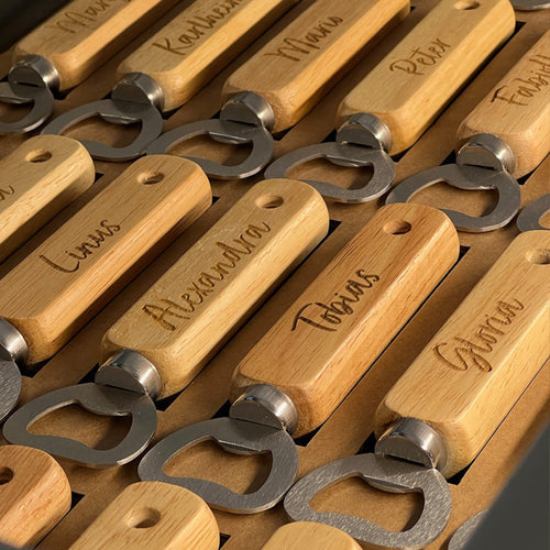 Namensgravuren auf Bieröffner