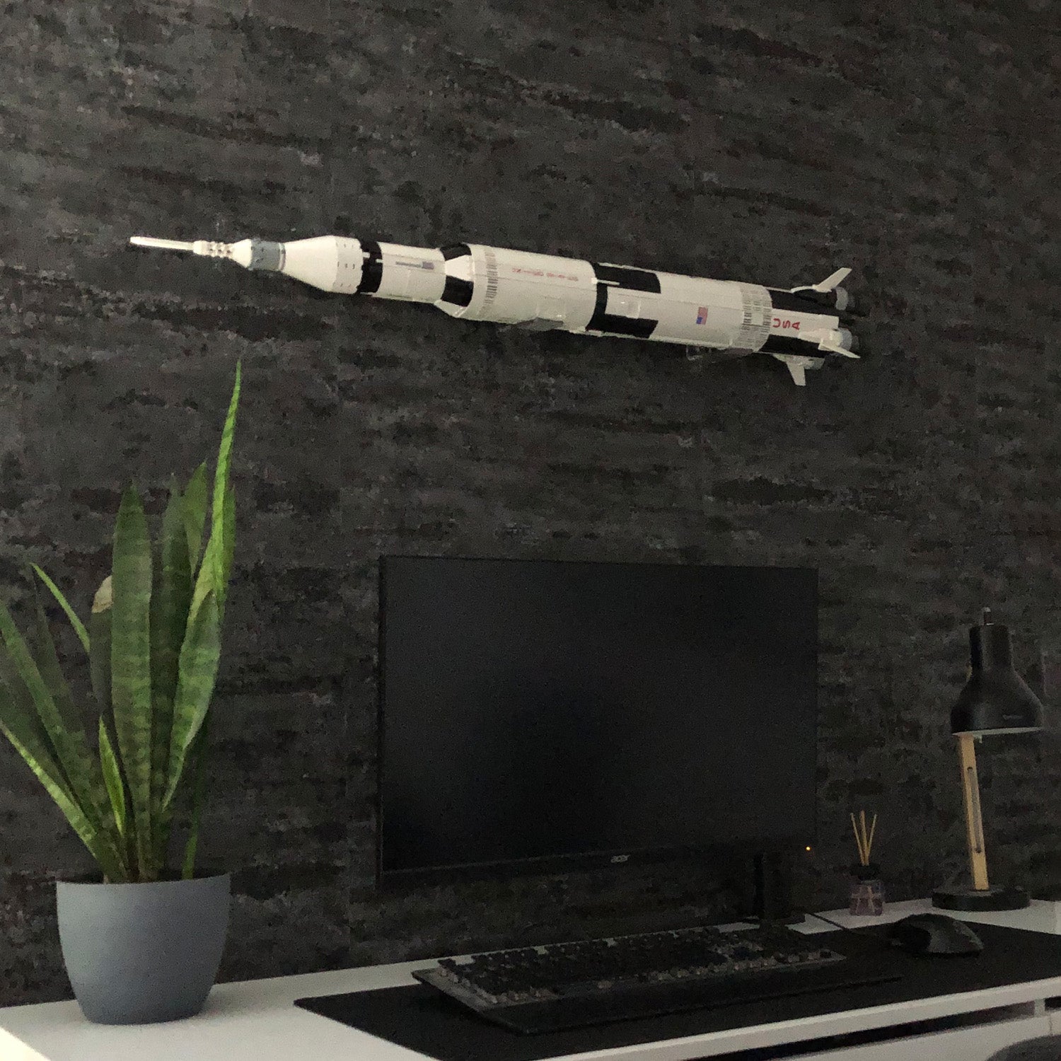 Acryl-Wandhalterung für LEGO NASA Rakete