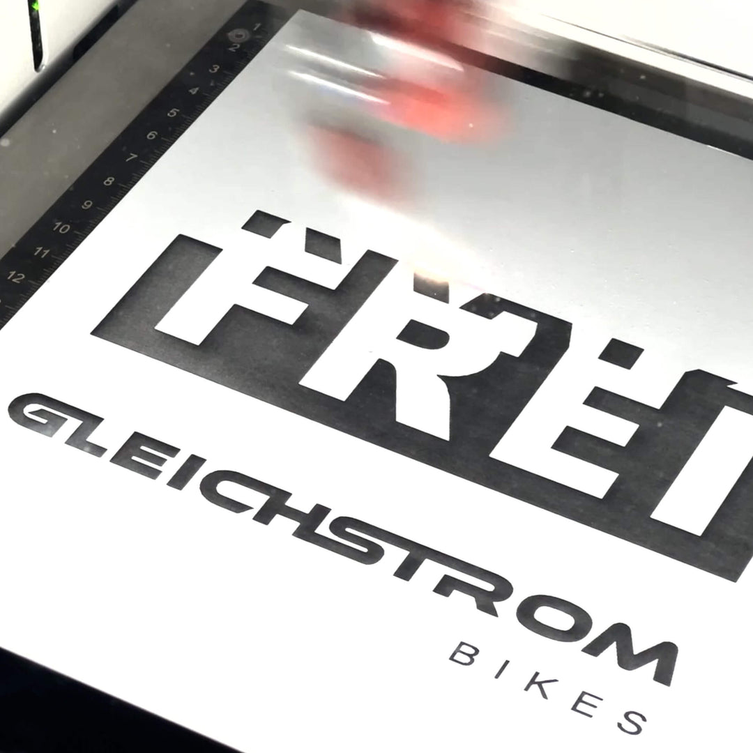 FIRMENSCHILD "KRATZFREI - GLEICHSTROM BIKES"